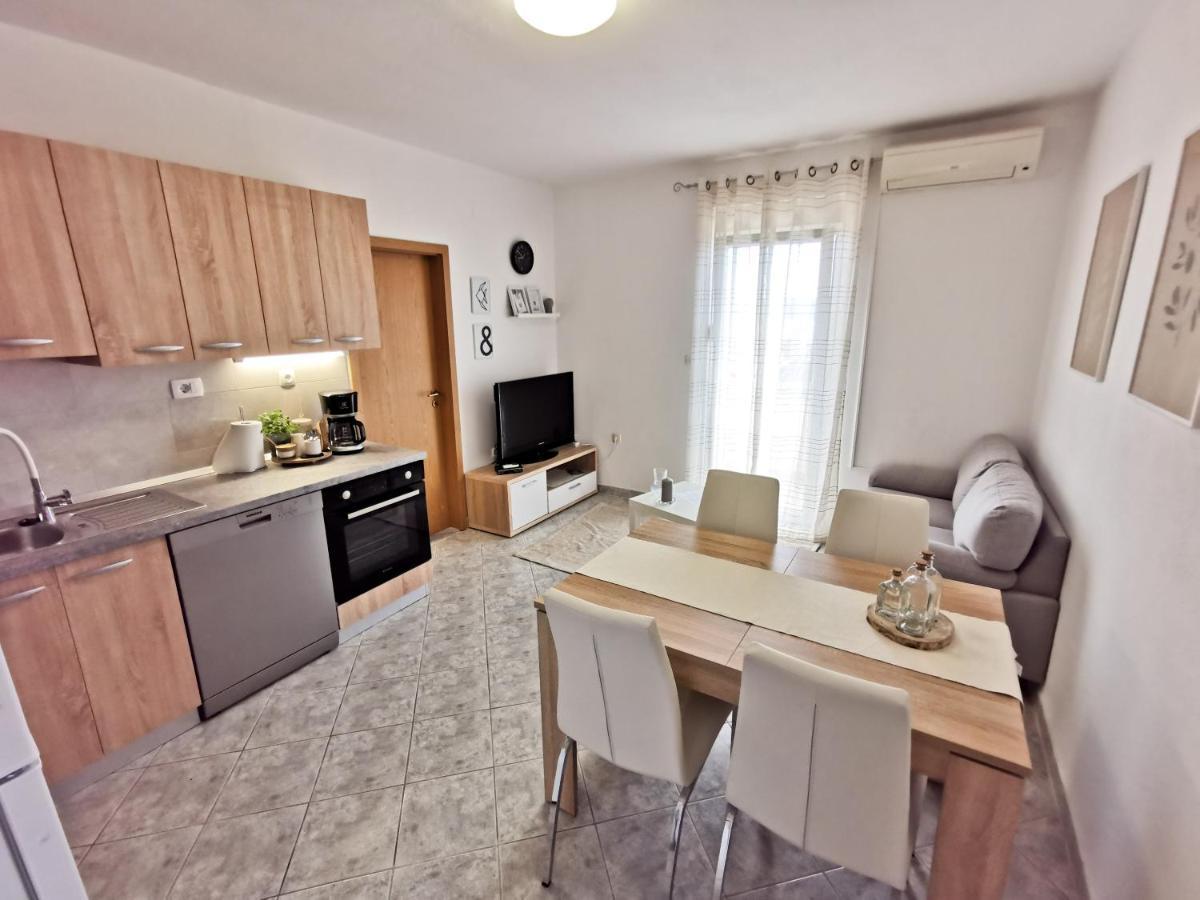 A4 Apartmani Kevic Kaštela Extérieur photo